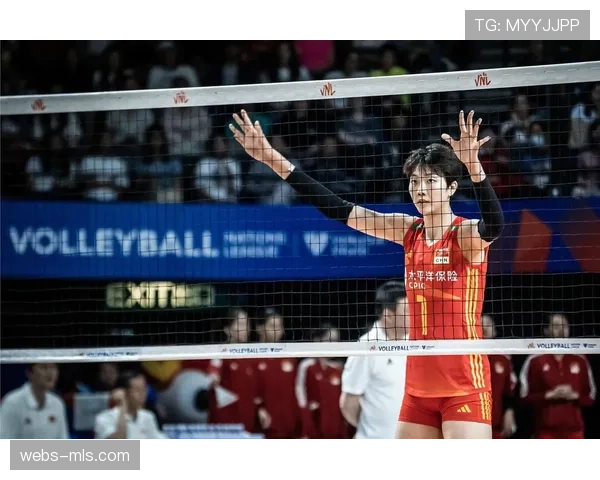 袁心玥观赛引关注，联赛新格局年轻球员挑大梁